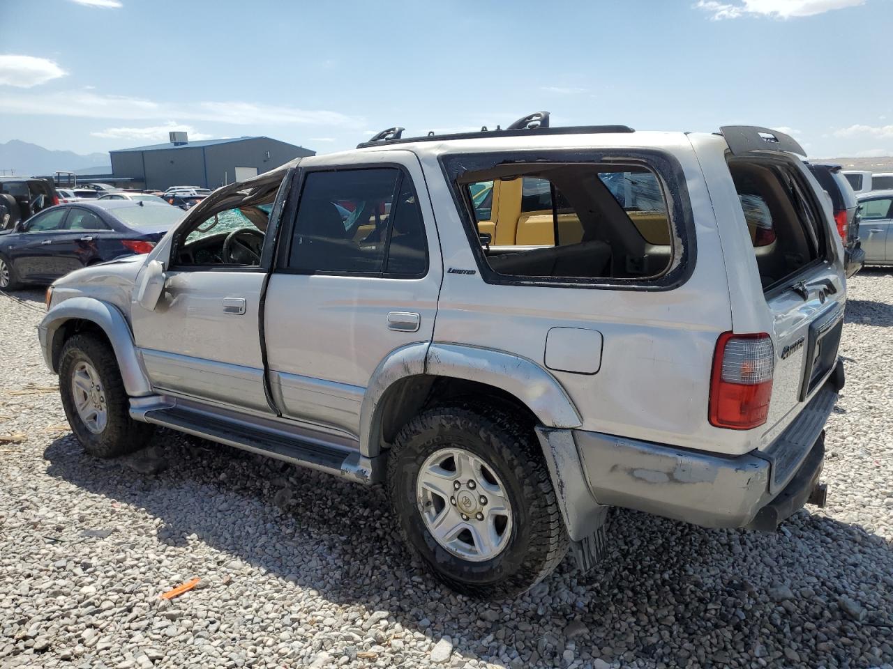 Toyota 4Runner Limited Image 2