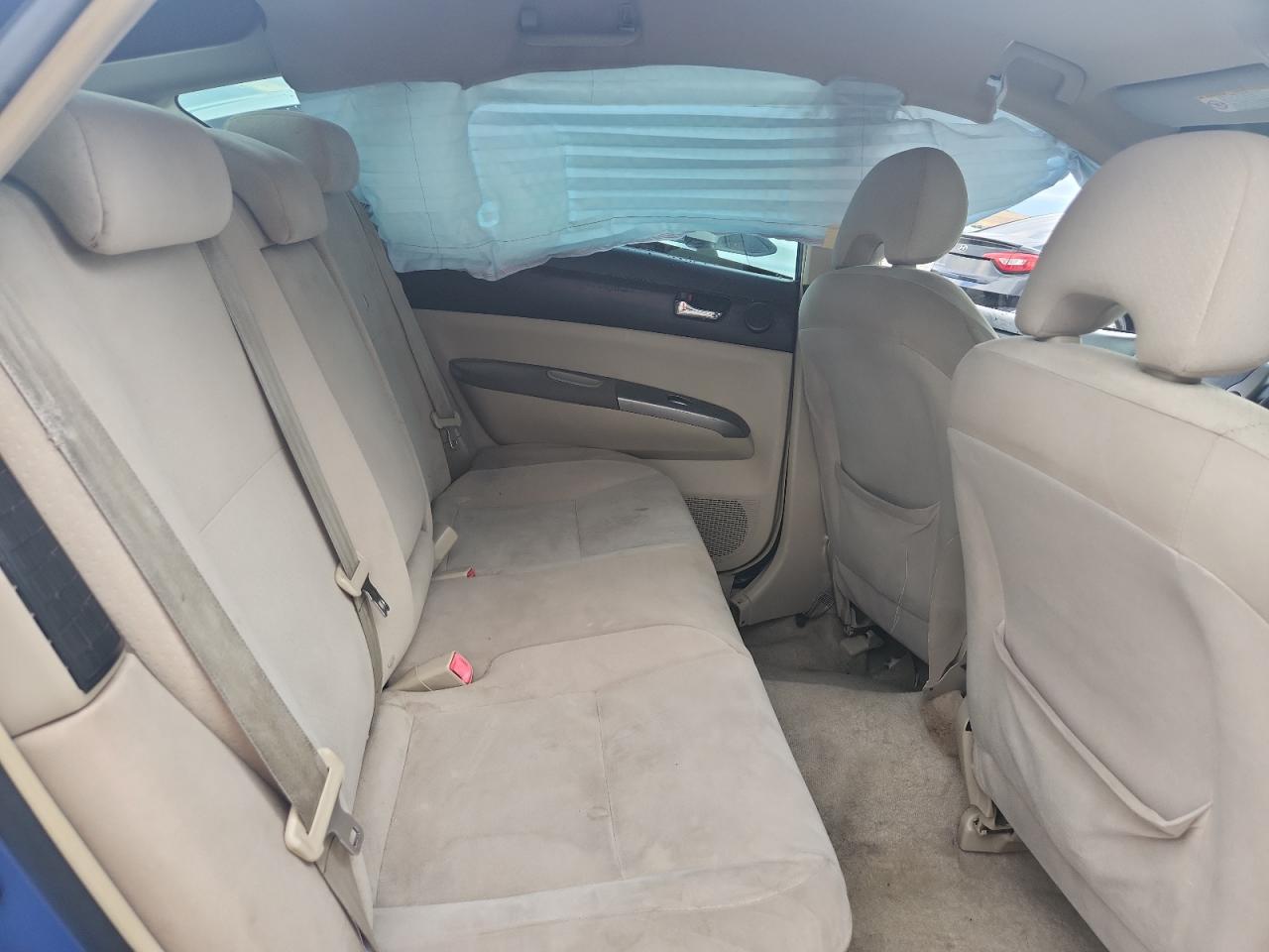 Toyota Prius Image 10