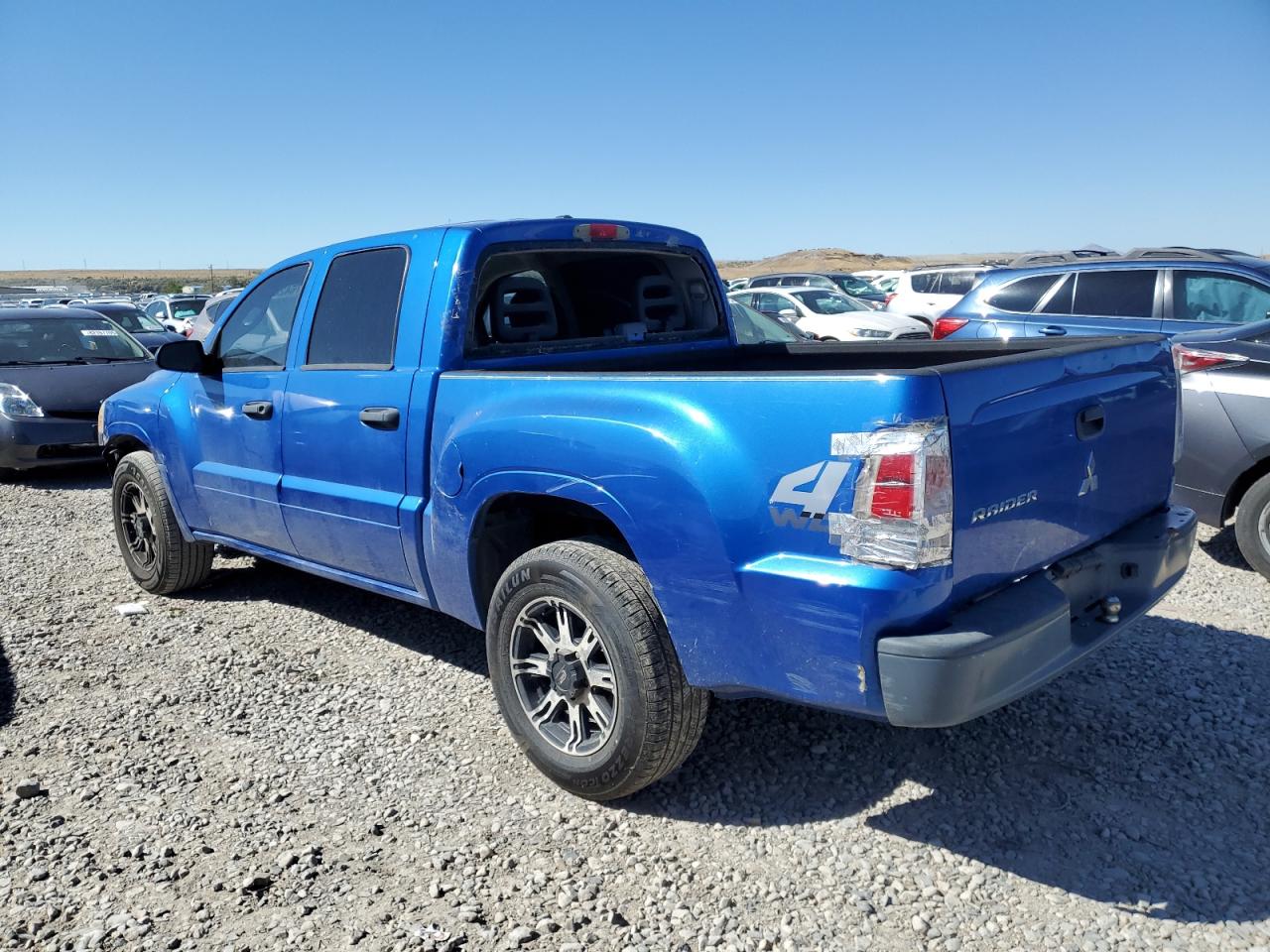 Mitsubishi Raider Ls Image 4