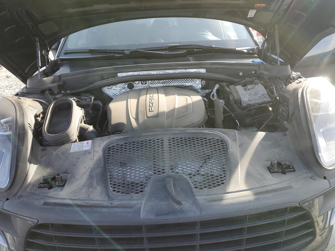 Porsche Macan Image 11