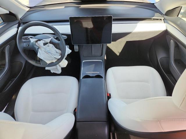 Tesla Model 3 Image 8