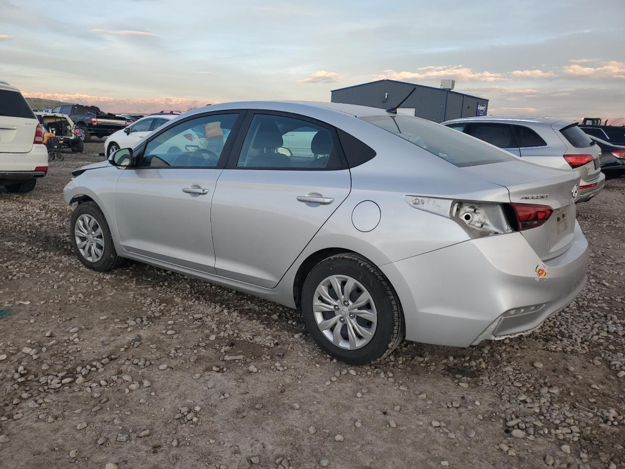 Hyundai ACCENT Se Image 2