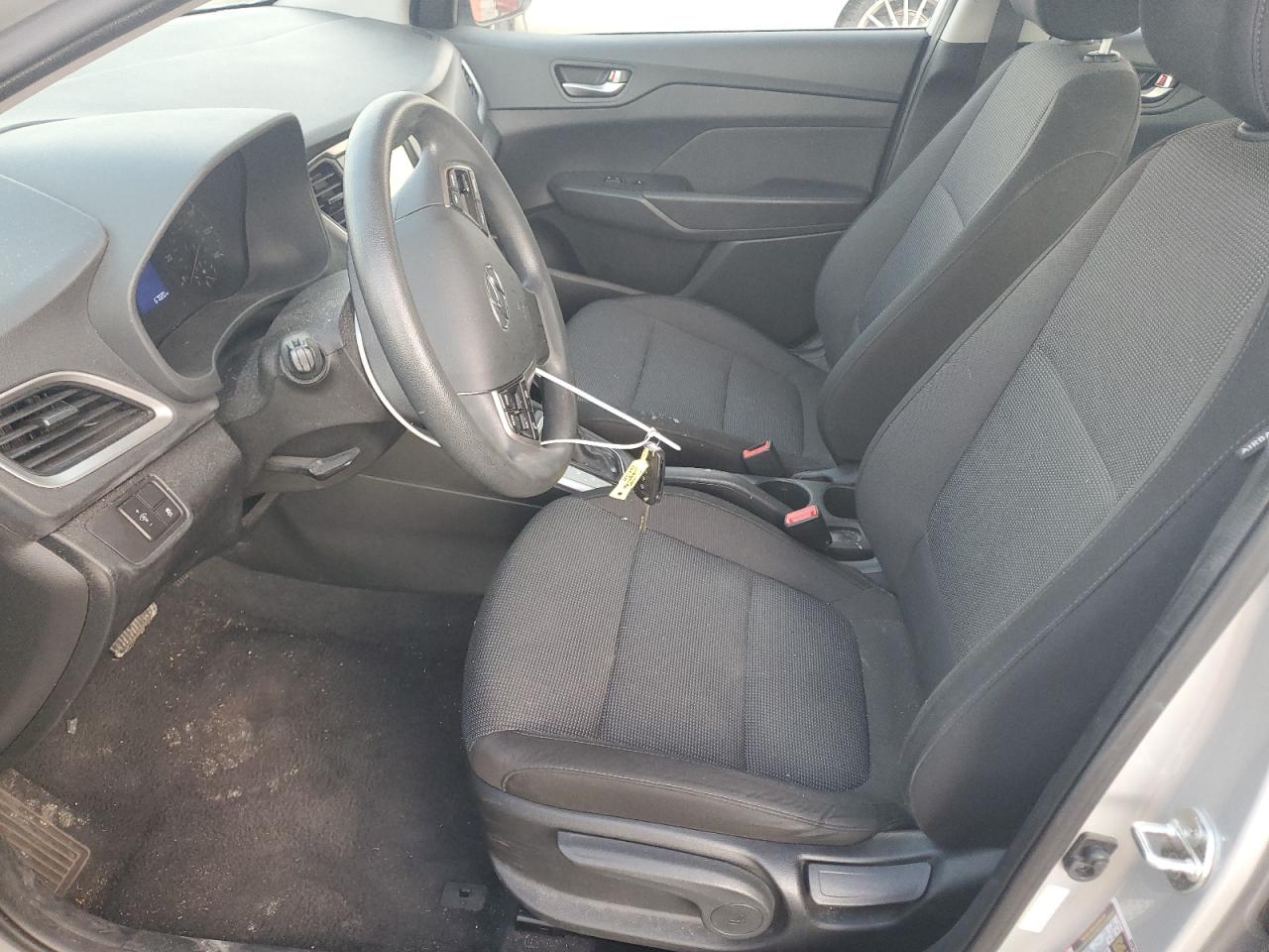 Hyundai ACCENT Se Image 6