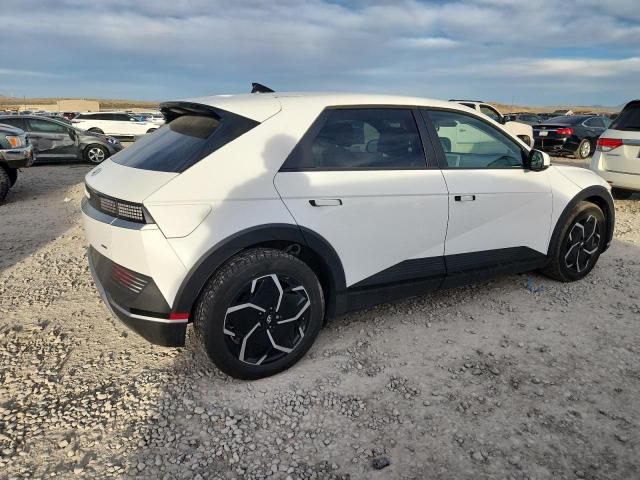 Hyundai Ioniq Se Image 2