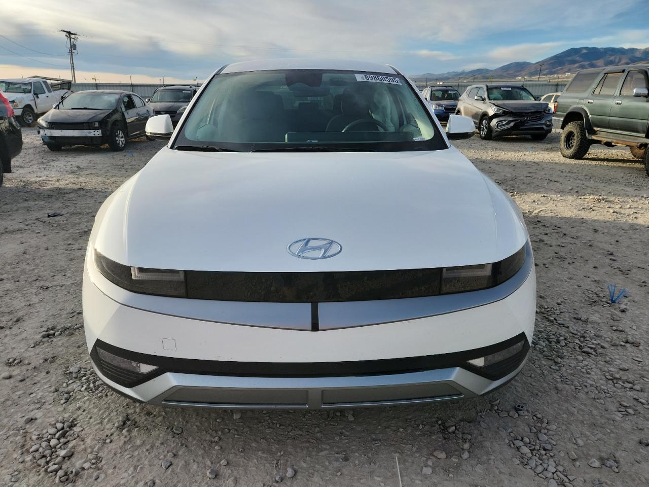 Hyundai Ioniq Se Image 8