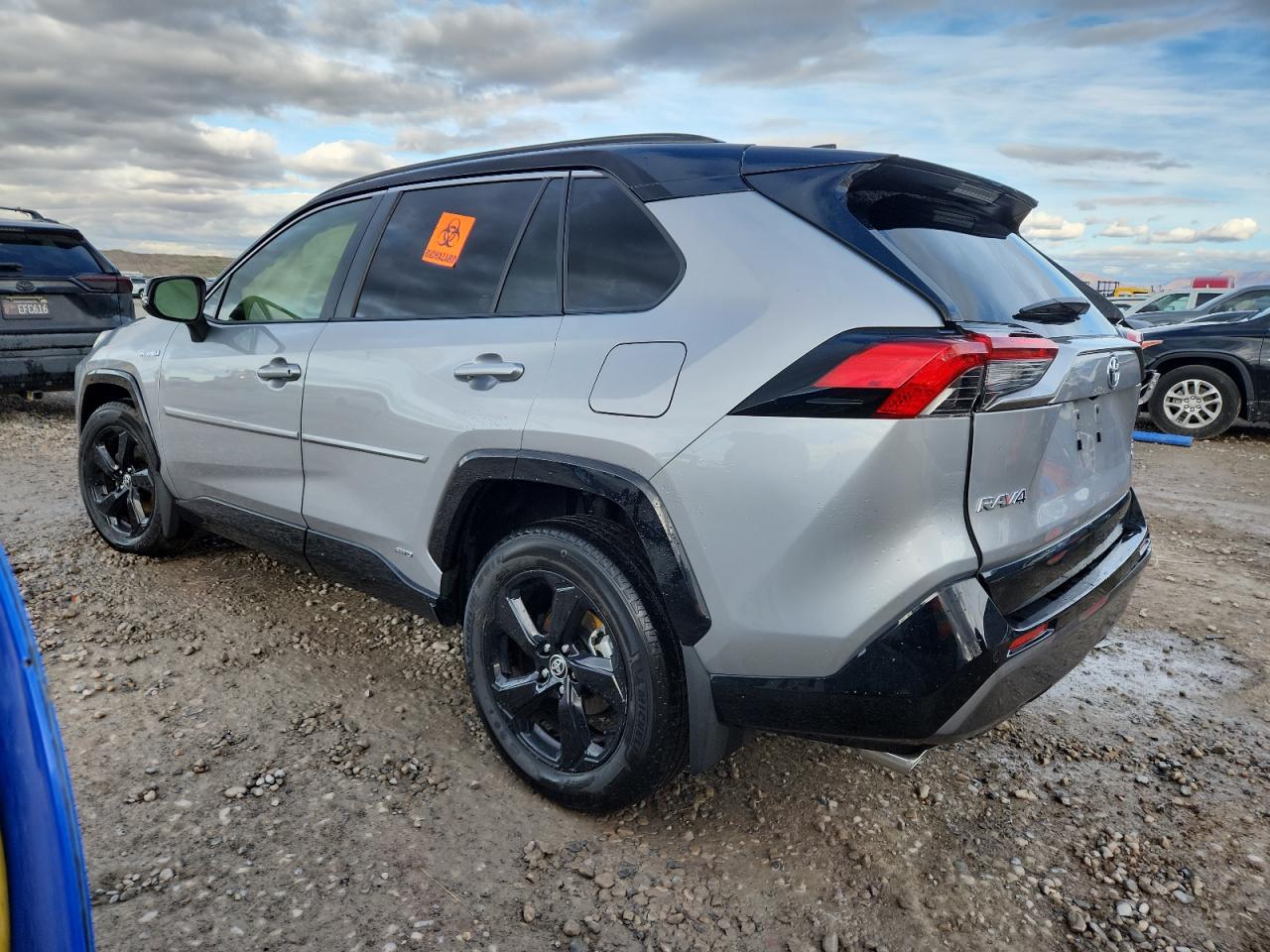 Toyota RAV4 Xse Image 10