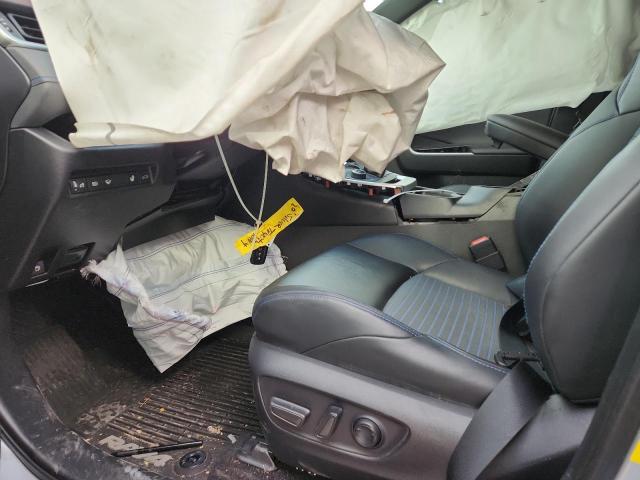 Toyota RAV4 Xse Image 3