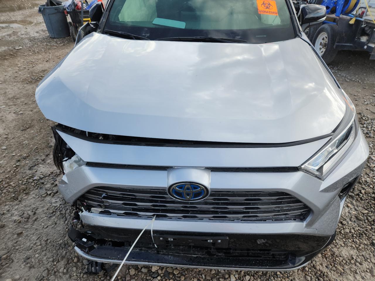 Toyota RAV4 Xse Image 8