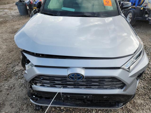 Toyota RAV4 Xse Image 8