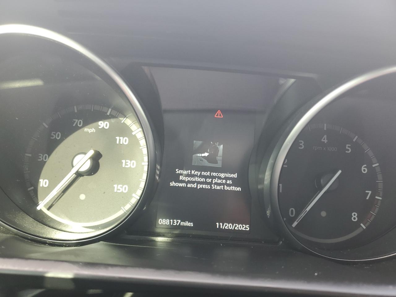 Land Rover Discovery Se Image 12