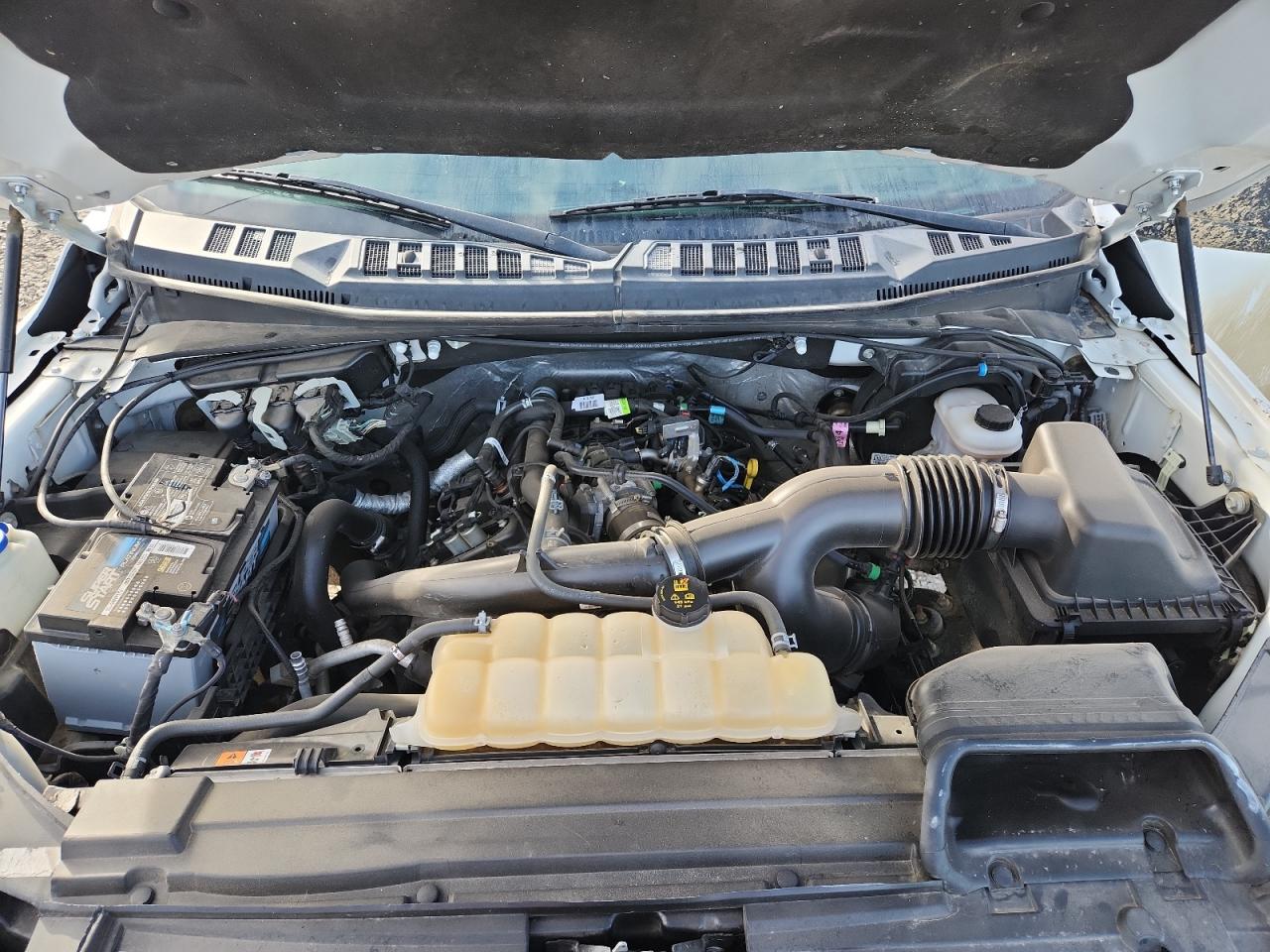 Ford F-150 Supercrew Image 8