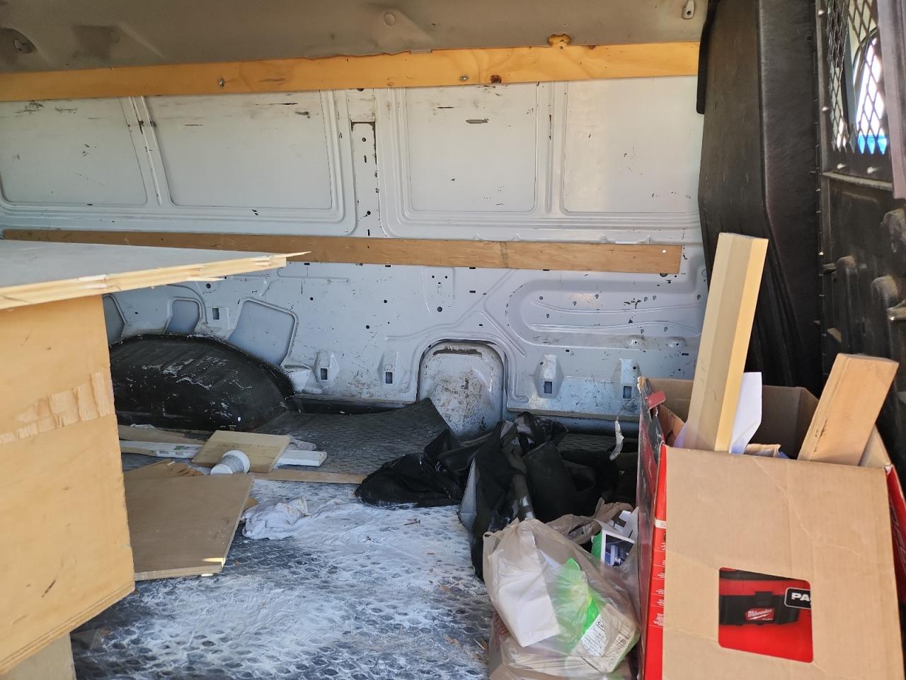 Ford Econoline E350 Super Duty Van Image 7