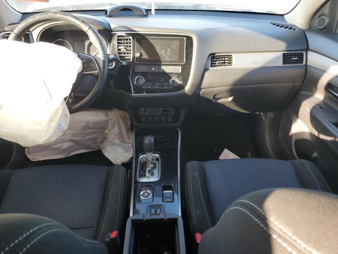 Mitsubishi Outlander Se Image 10