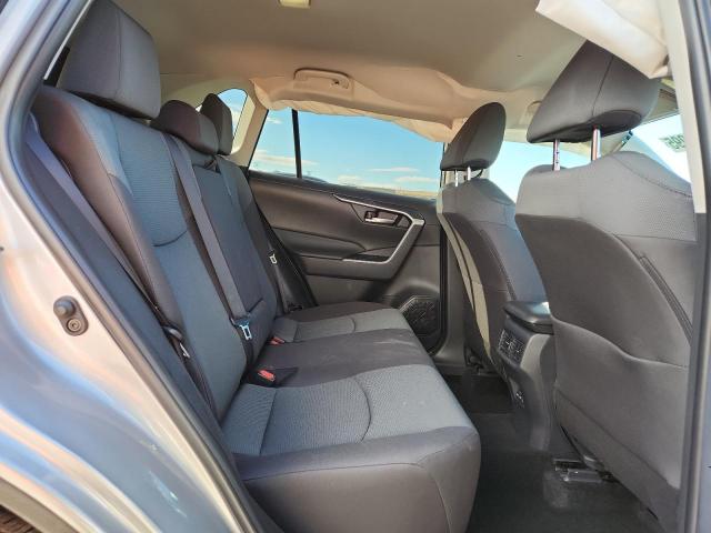 Toyota RAV4 Xle Image 7