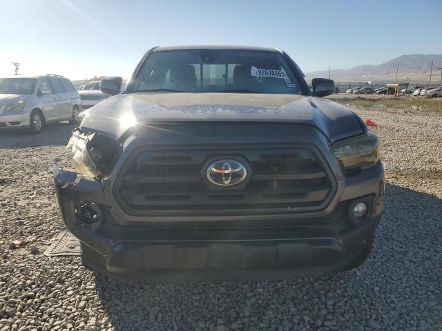 Toyota Tacoma Access Cab Image 9