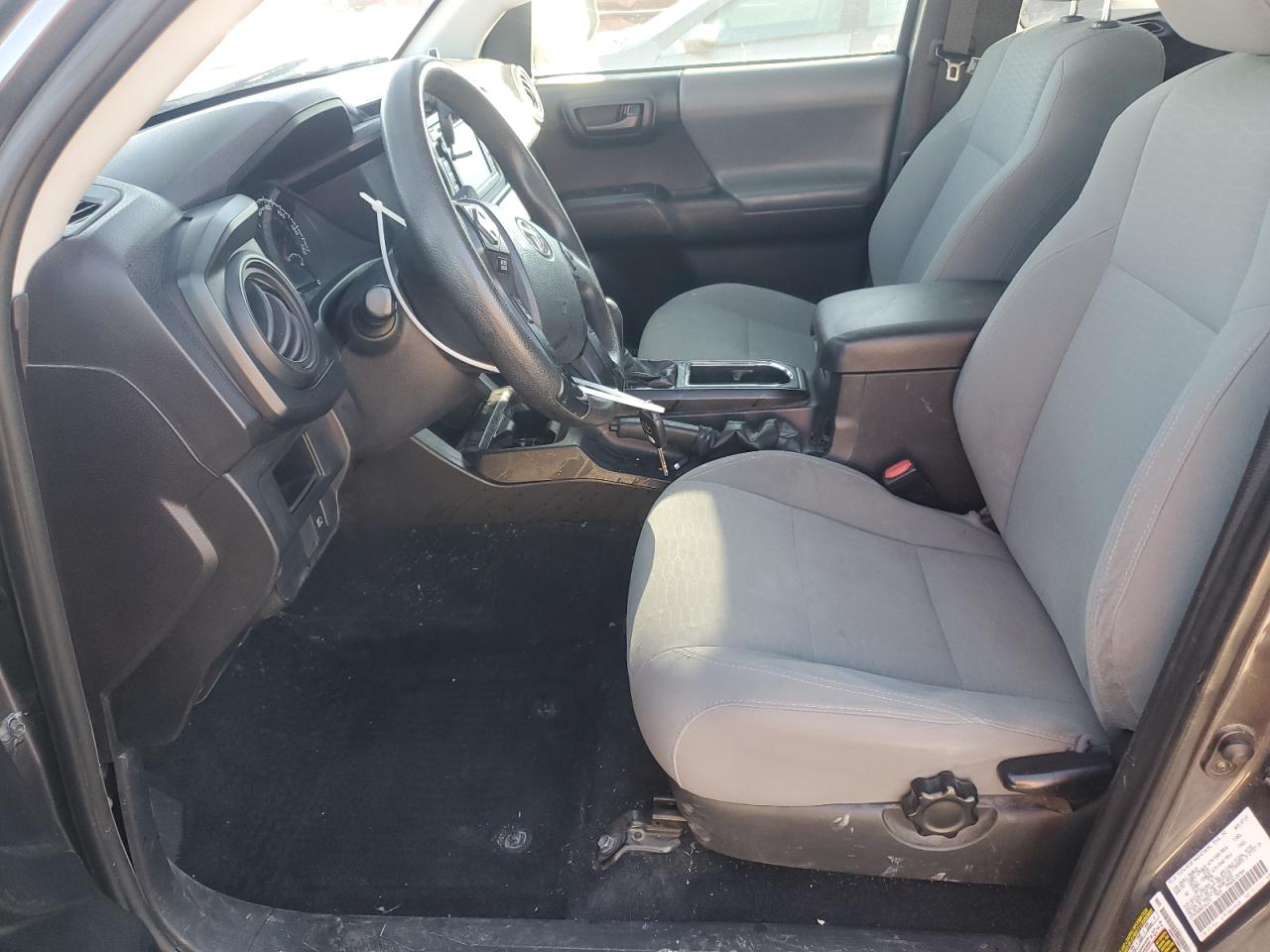 Toyota Tacoma Access Cab Image 4