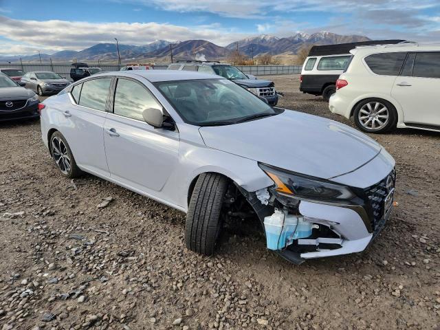 Nissan Altima Sr Image 12