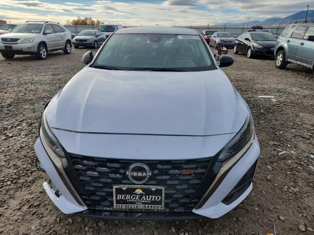 Nissan Altima Sr Image 9