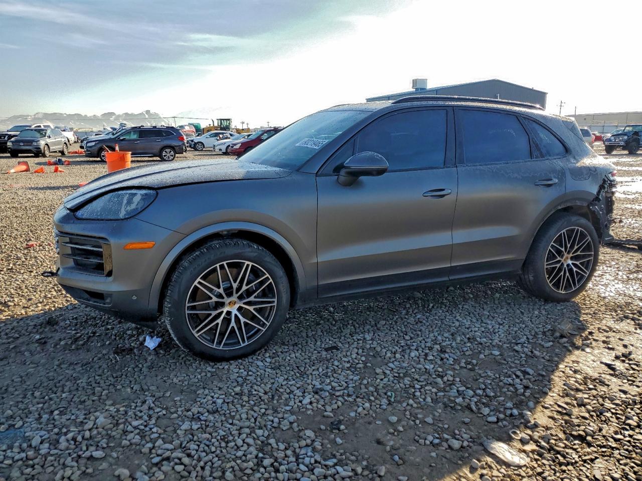 Porsche Cayenne E-hybrid Image 1