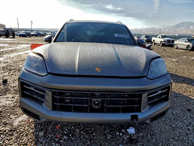 Porsche Cayenne E-hybrid Image 12