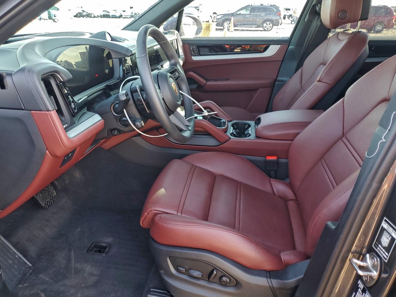 Porsche Cayenne E-hybrid Image 7