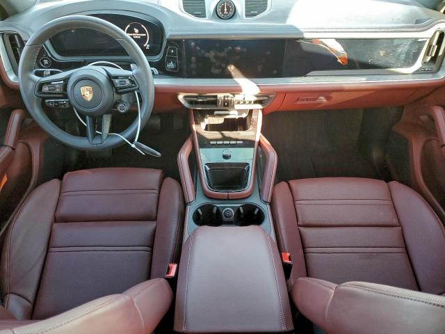 Porsche Cayenne E-hybrid Image 13