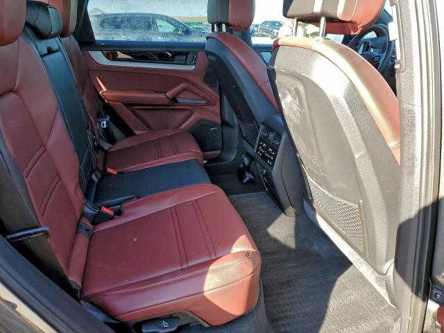 Porsche Cayenne E-hybrid Image 11