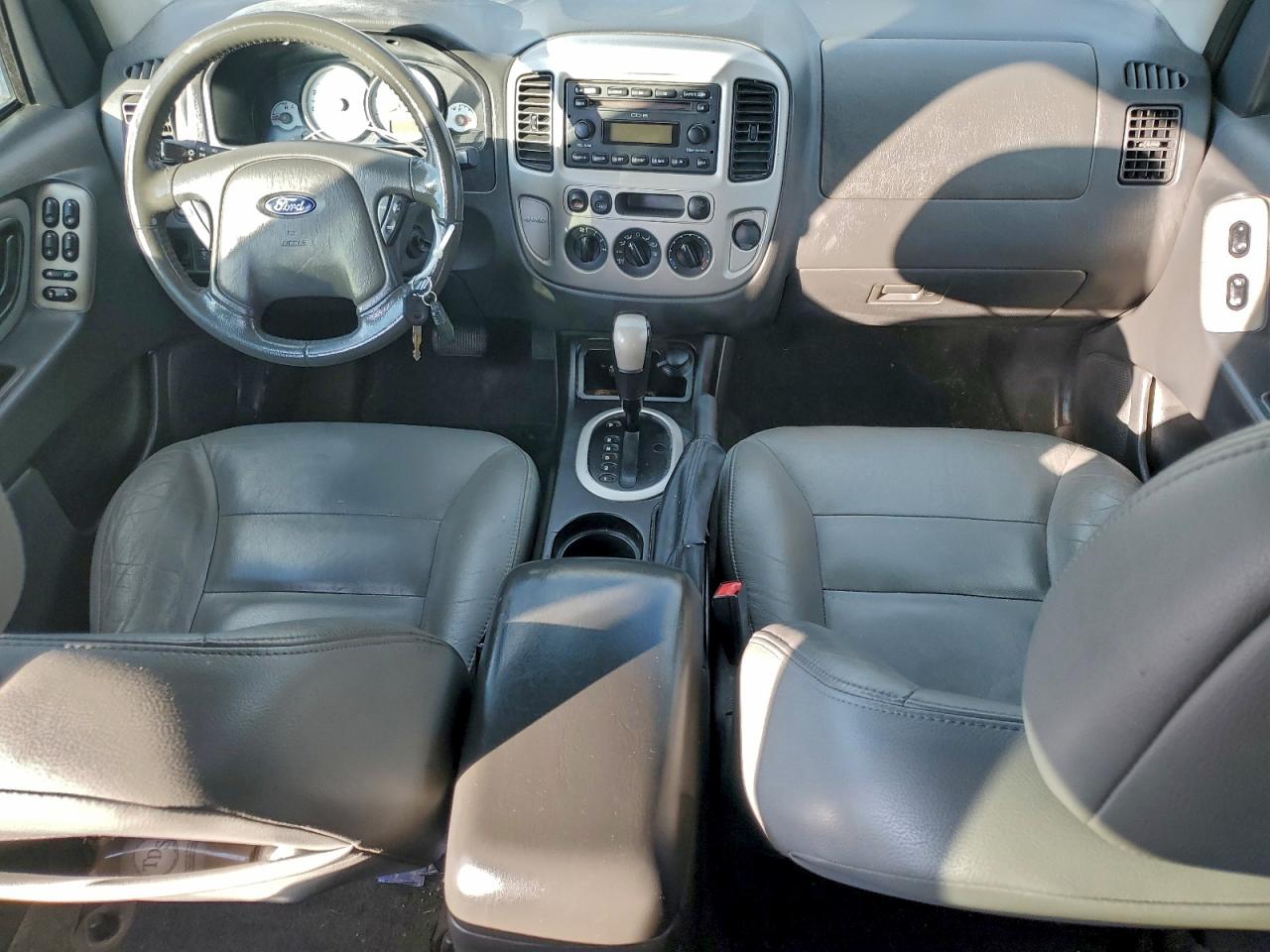 Ford Escape Xlt Image 3