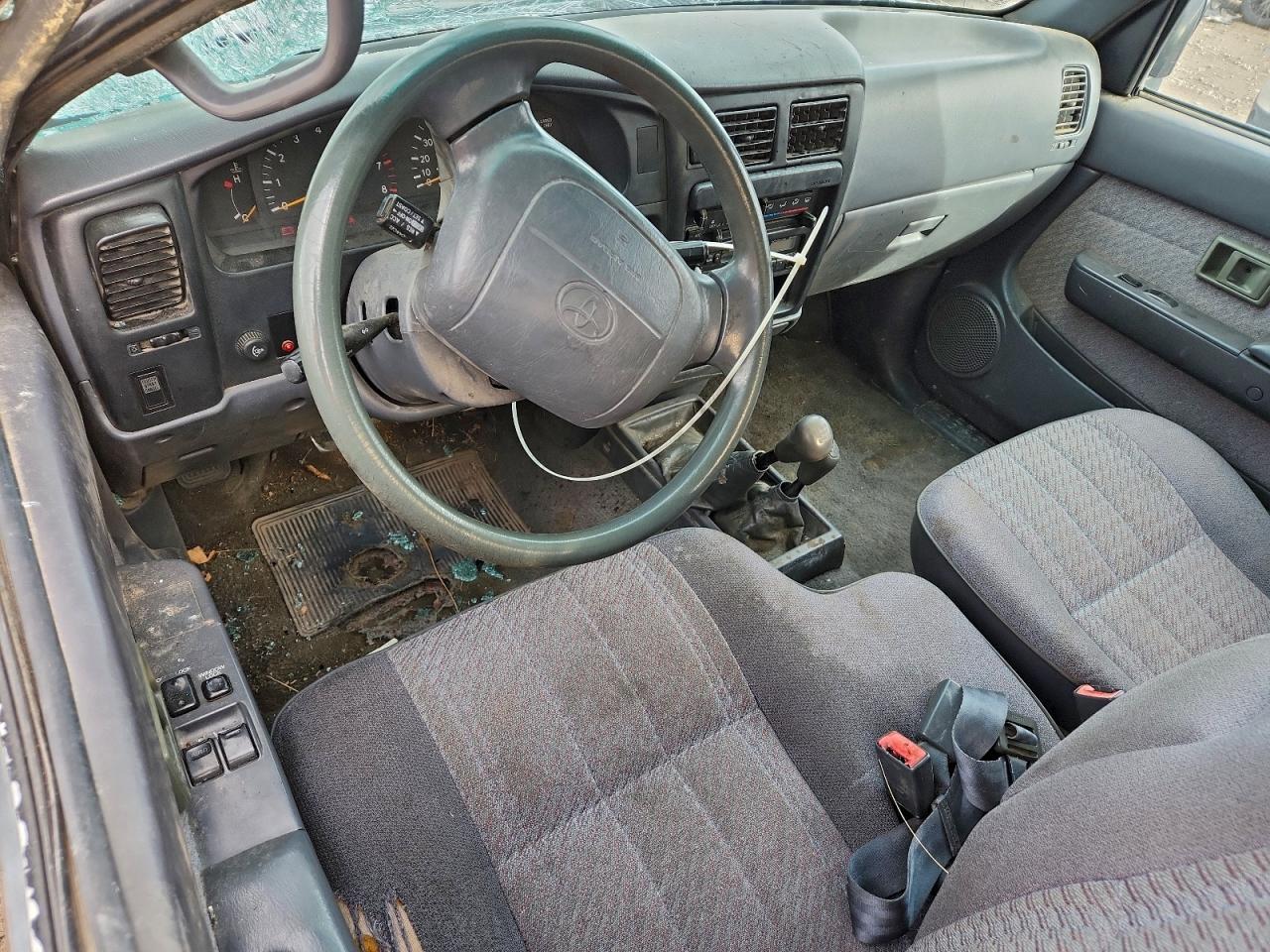 Toyota Tacoma Xtracab Image 10