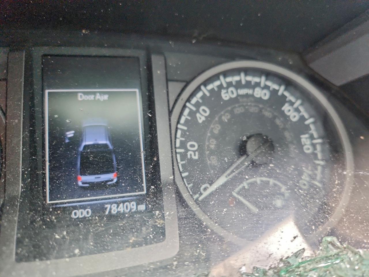 Toyota Tacoma Double Cab Image 9