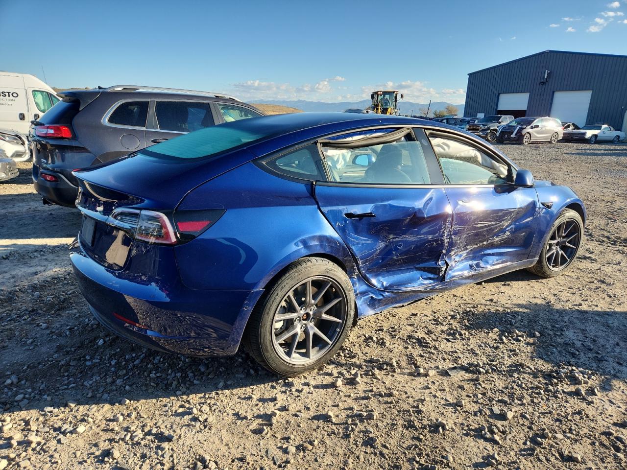 Tesla Model 3 Image 2