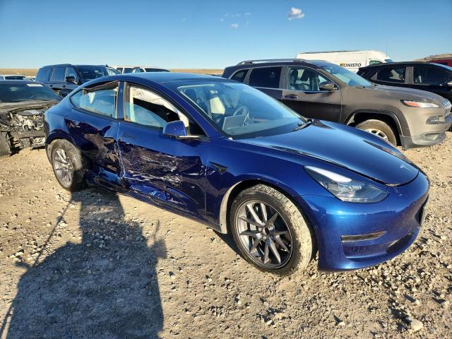 Tesla Model 3 Image 4