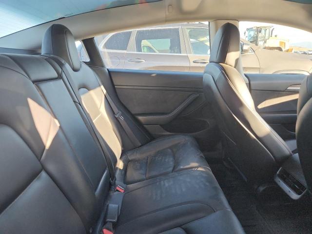 Tesla Model 3 Image 8