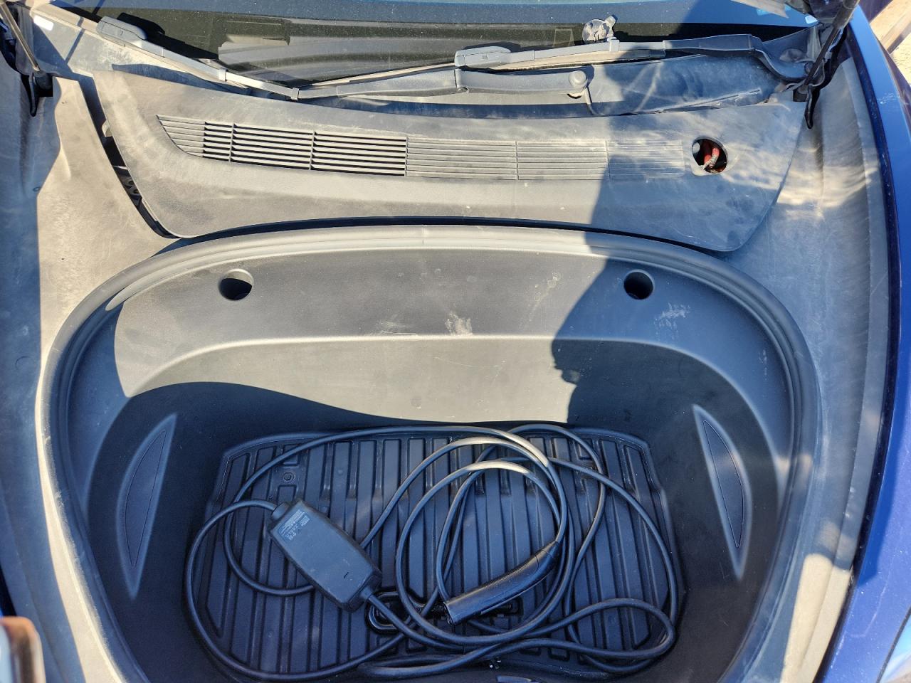 Tesla Model 3 Image 7