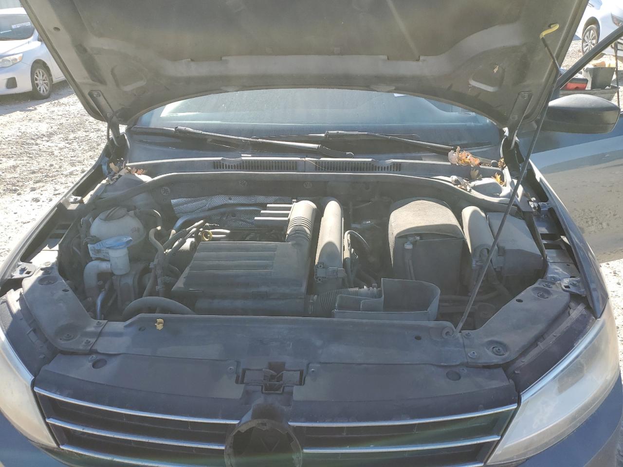 Volkswagen Jetta S Image 2