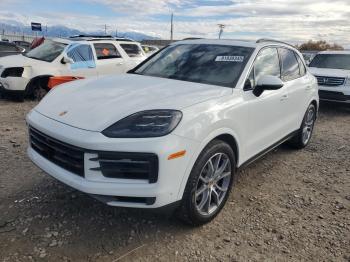  Salvage Porsche Cayenne