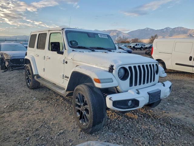 Jeep Wrangler Sahara Image 11