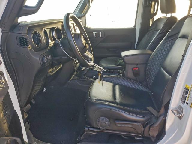 Jeep Wrangler Sahara Image 4