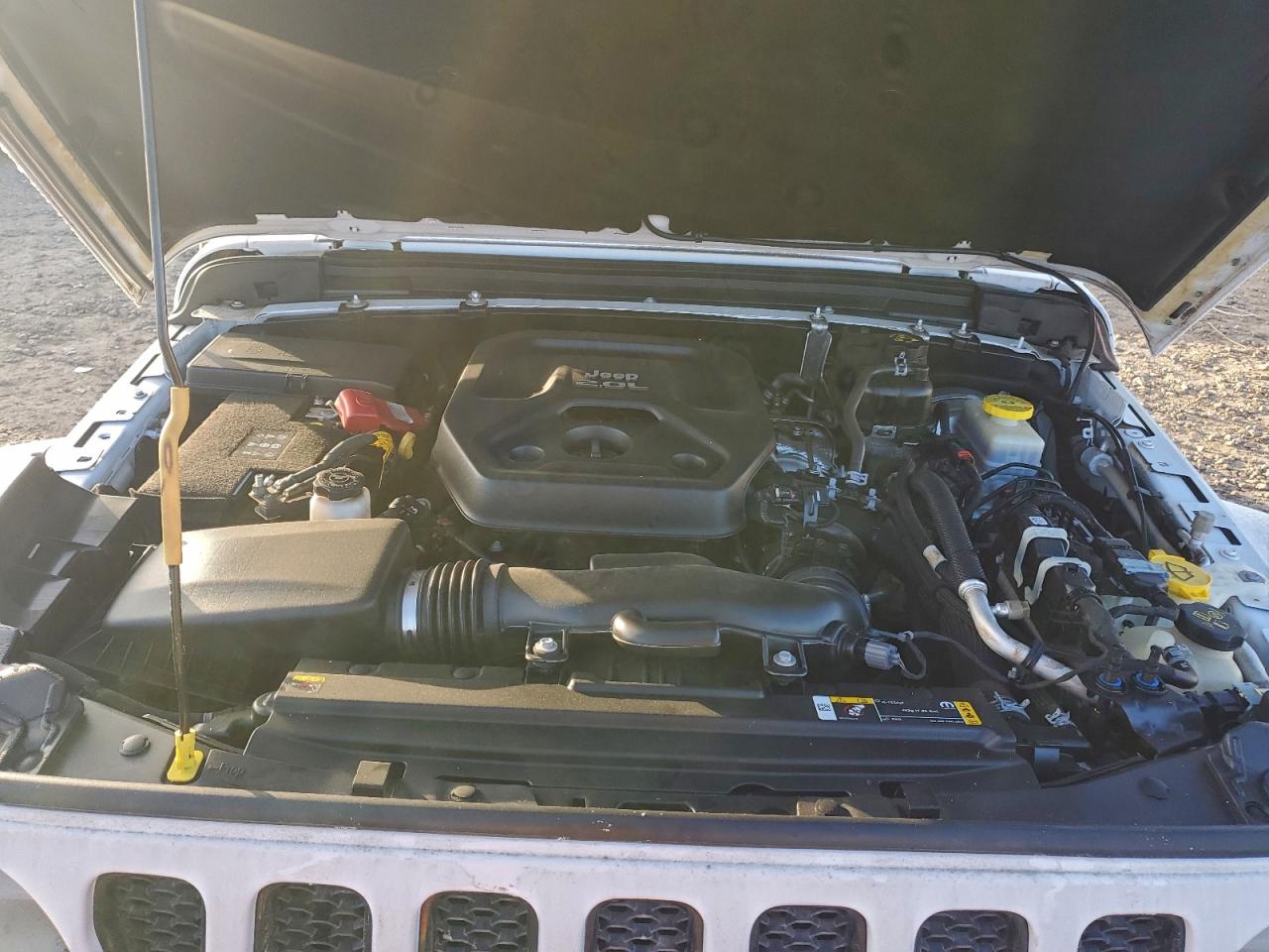 Jeep Wrangler Sahara Image 3