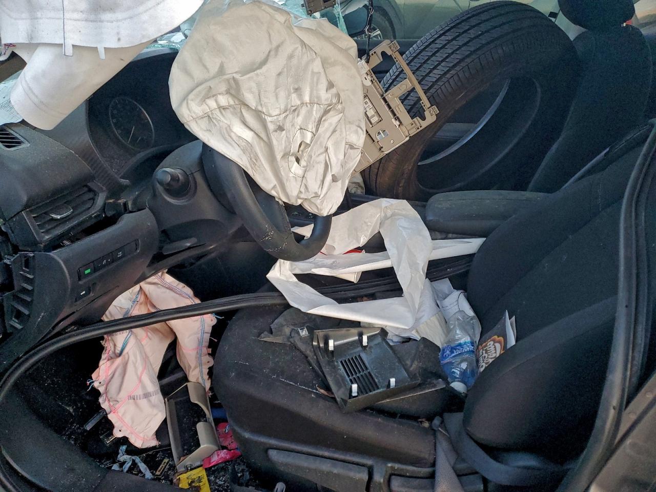 Nissan Sentra S Image 4