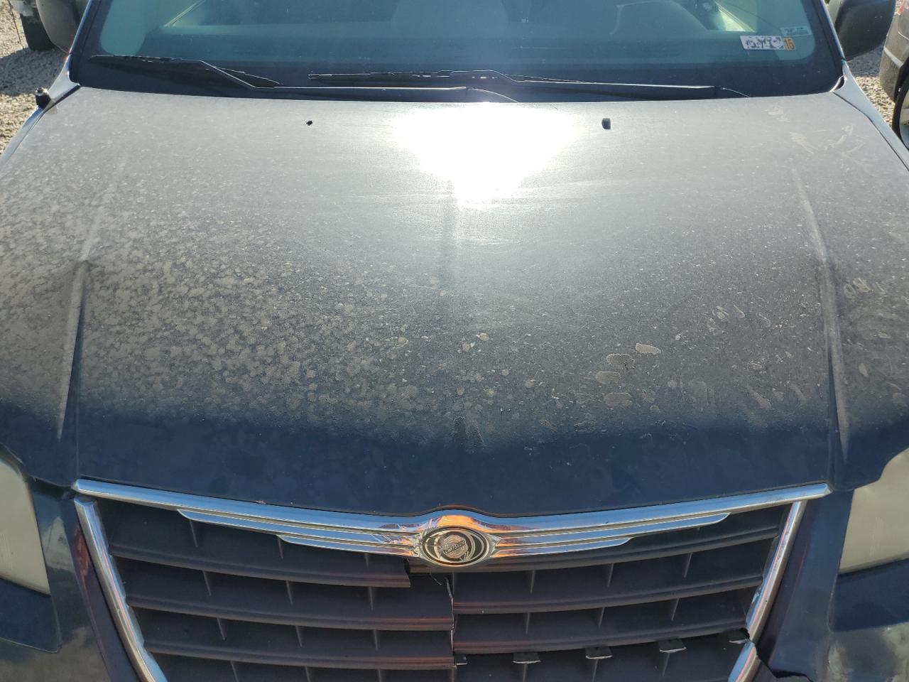 Chrysler Minivan Lx Image 10