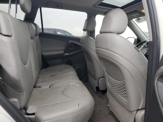 Toyota RAV4 Limited Image 9