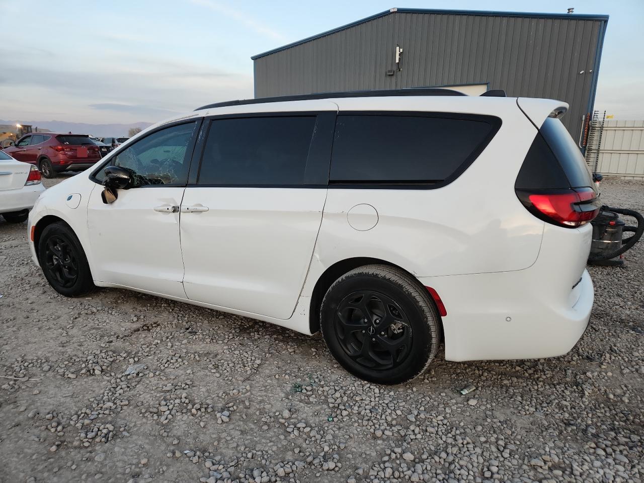 Chrysler Pacifica Hybrid Select Image 5