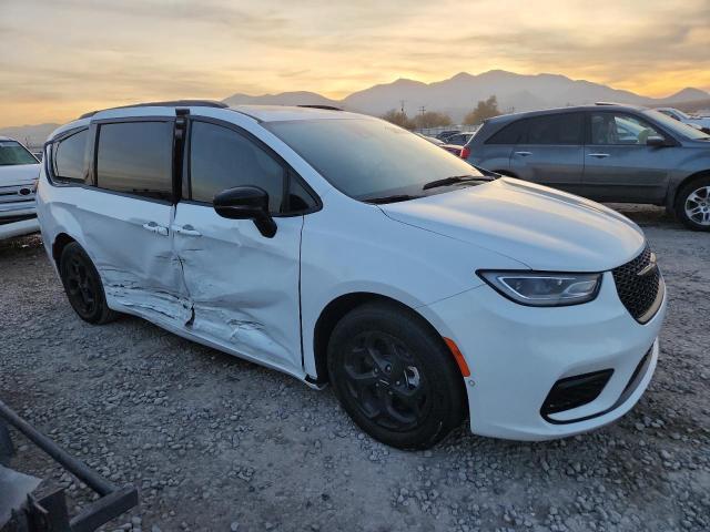 Chrysler Pacifica Hybrid Select Image 2