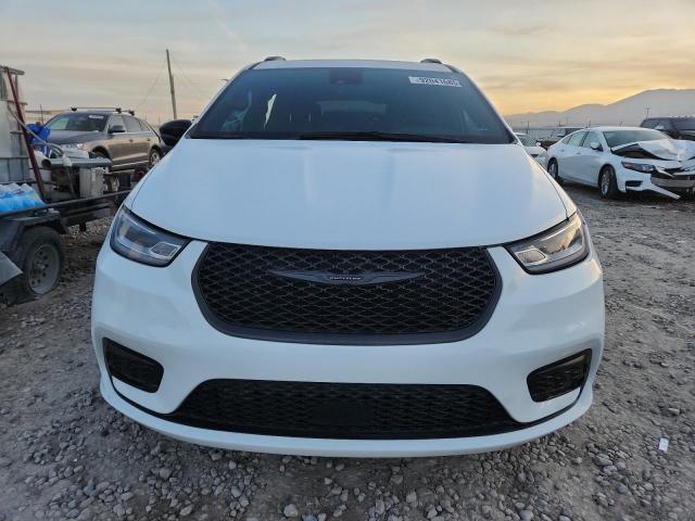 Chrysler Pacifica Hybrid Select Image 6