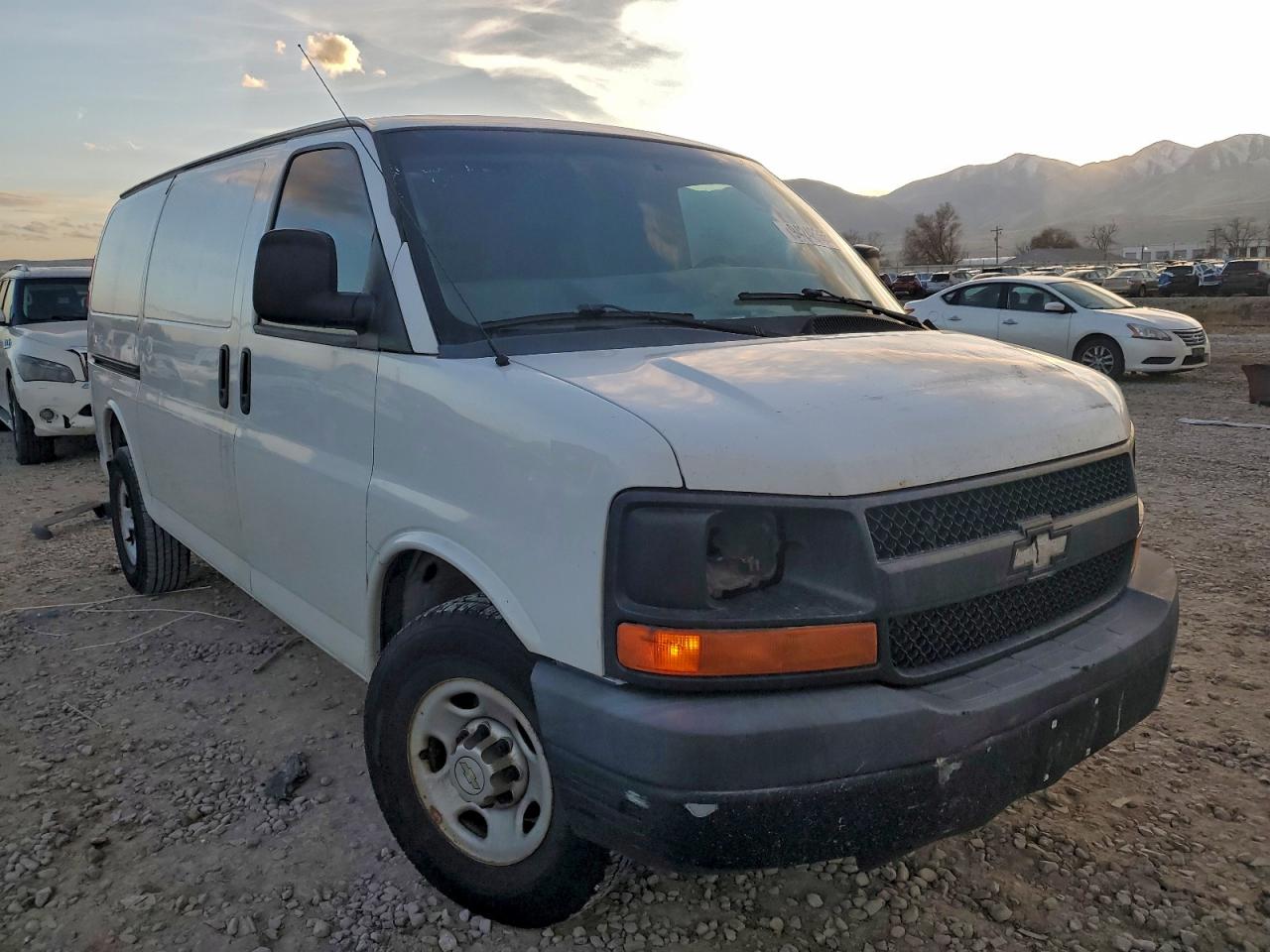 Chevrolet Express Image 8