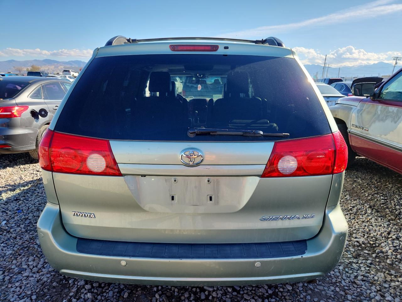 Toyota Sienna Xle Image 6