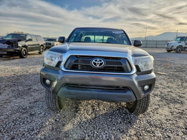 Toyota Tacoma Double Cab Image 4