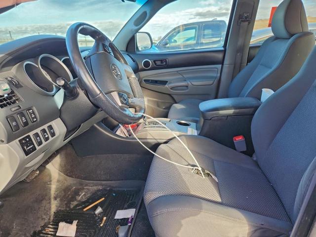 Toyota Tacoma Double Cab Image 12