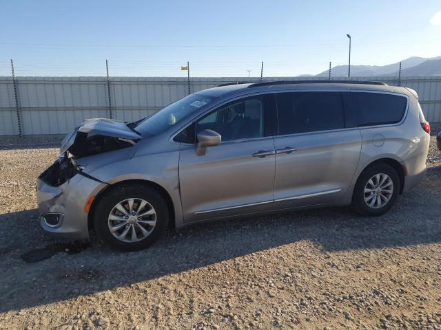  Salvage Chrysler Pacifica